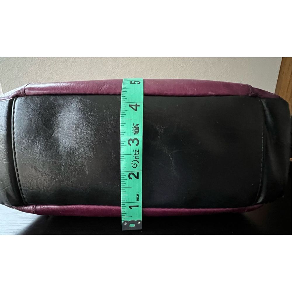 Tignanello shoulder bag in a very nice purple color with black accents - Picture 3 of 9